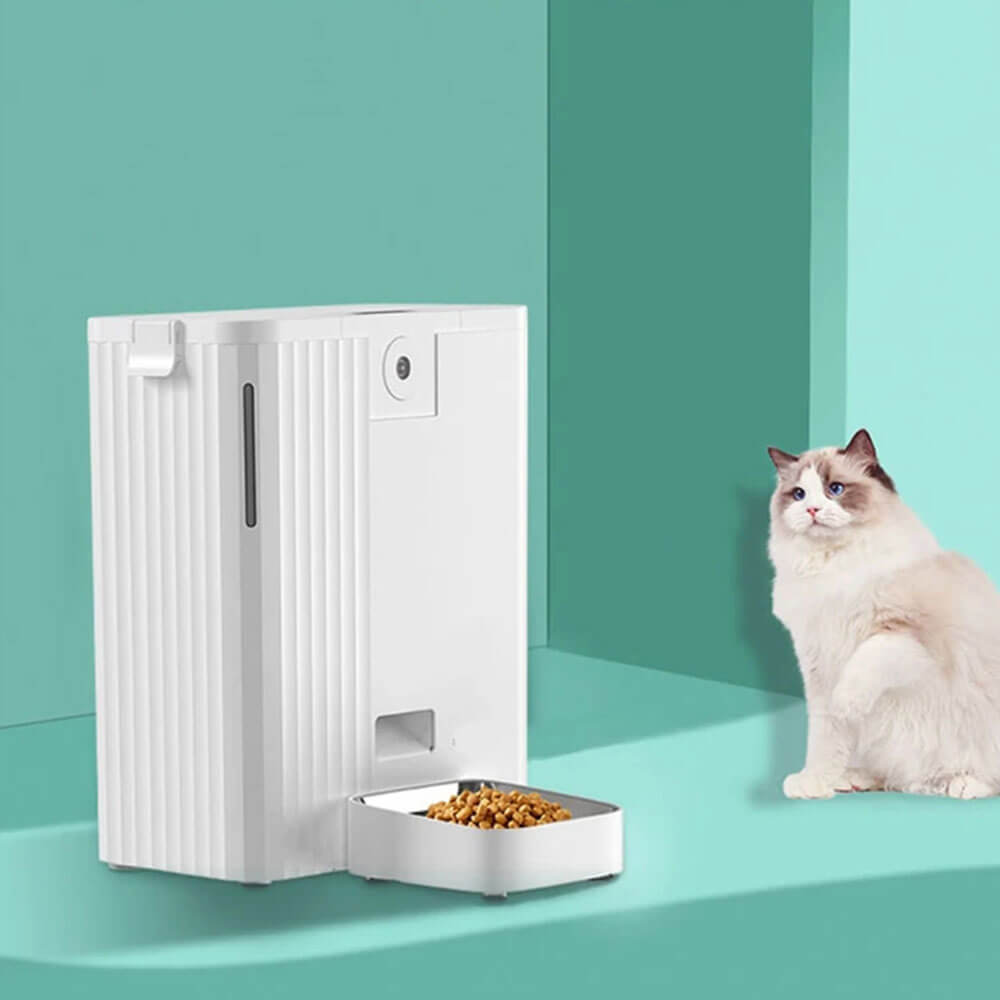 Smart Pet Feeder with camera