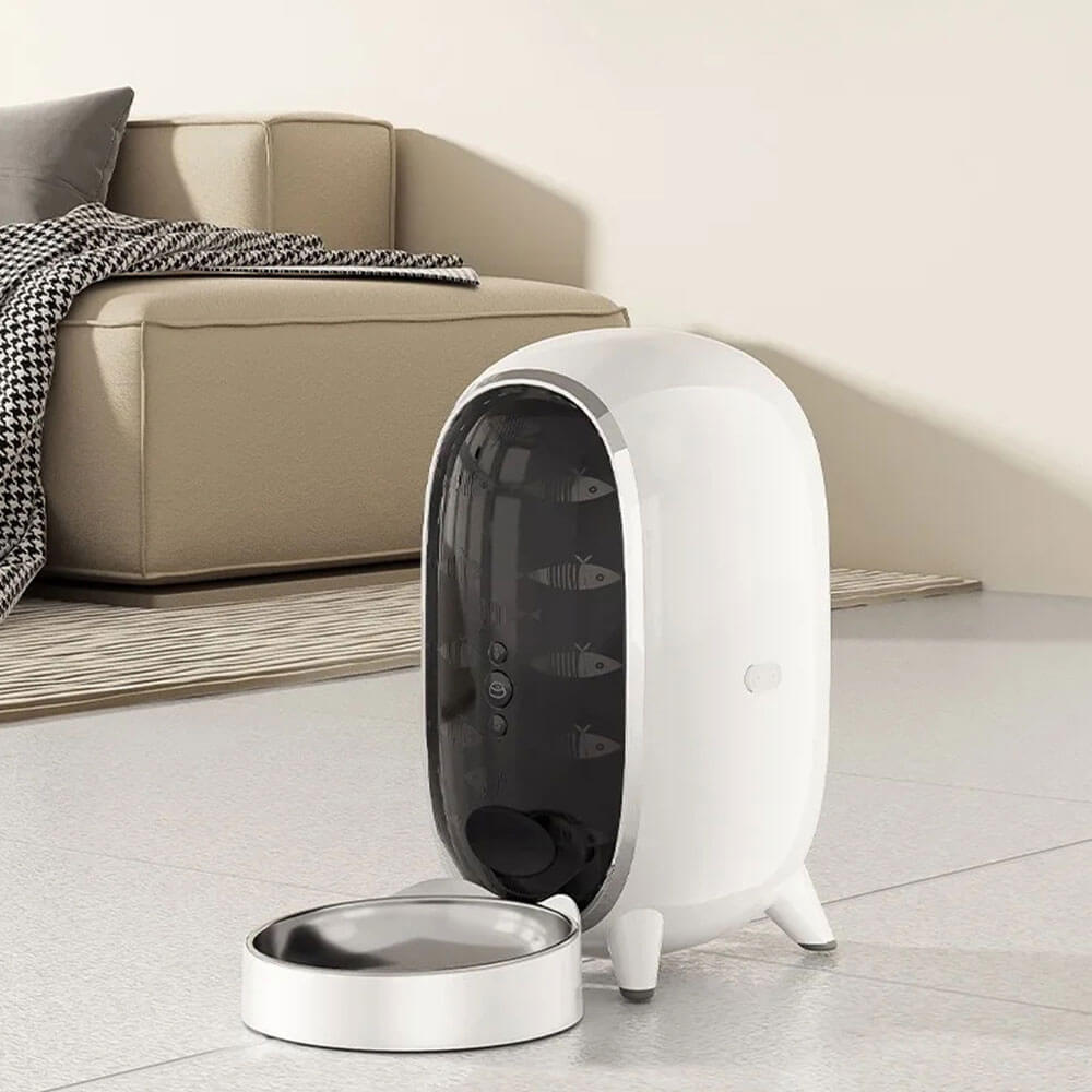 Smart Pet Feeder with camera